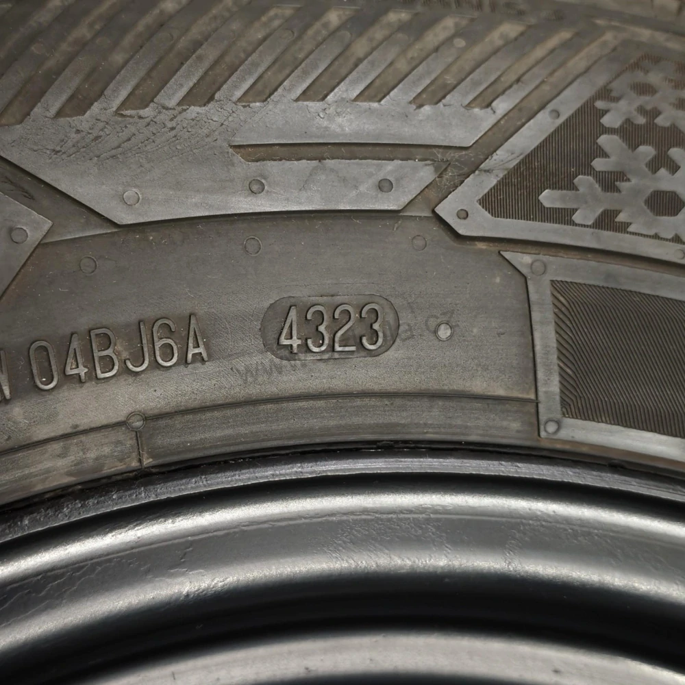 Zimní kola Citroen, Fiat, Iveco, Opel, Peugeot, Toyota 215/70 R15C č. AK224