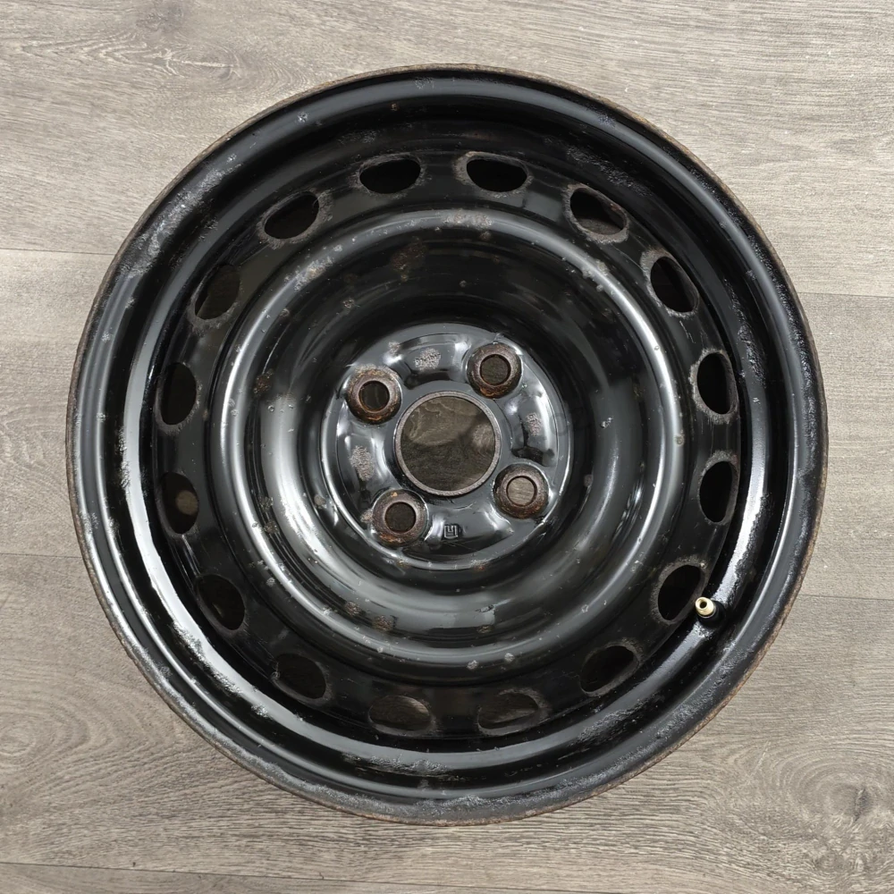 Disky Toyota Yaris 5Jx15 ET39 4x100x54 T3 (bazarové)