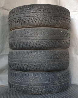 Zimní pneumatiky Nokian 215/70 R16 č. AP337
