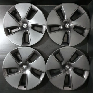 Originální poklice 18" Tesla 3