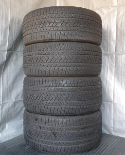 Zimní pneumatiky 285/40 R22 + 325/35 R22 č. AP475