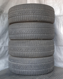 Zimní pneumatiky 235/60 R18 Pirelli č. AP573