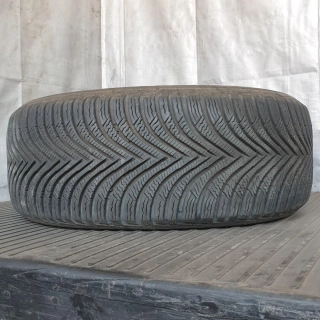Zimní pneumatika 215/55 R16 Michelin č. AP666