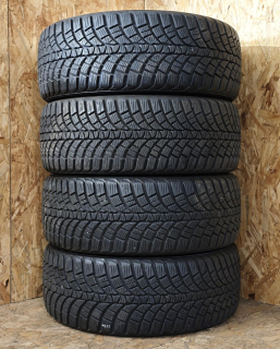 Zimní pneumatiky 215/45 R17 Kumho č. AP1111